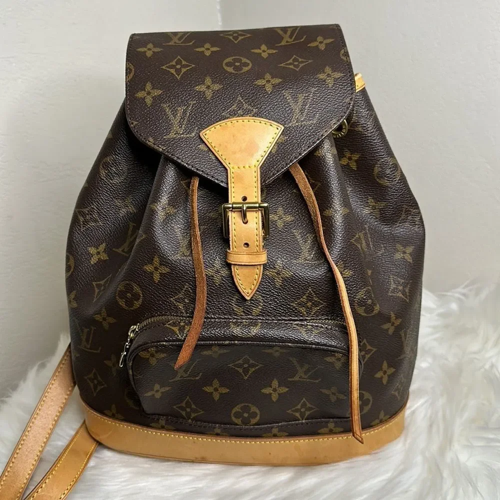 💯 Authentic Louis Vuitton Monogram Backpack 🍀